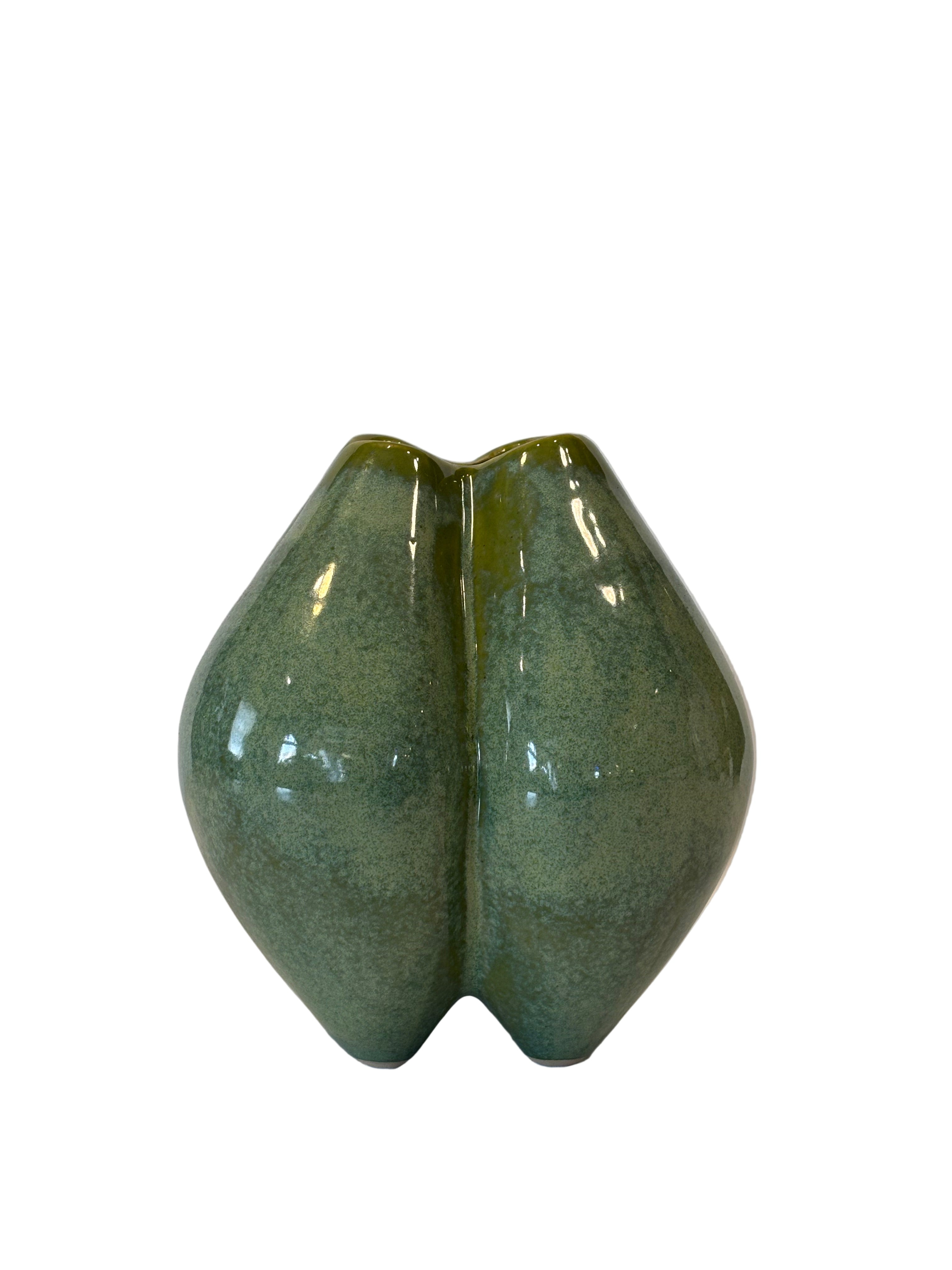 Basil Neva Bulb Vase